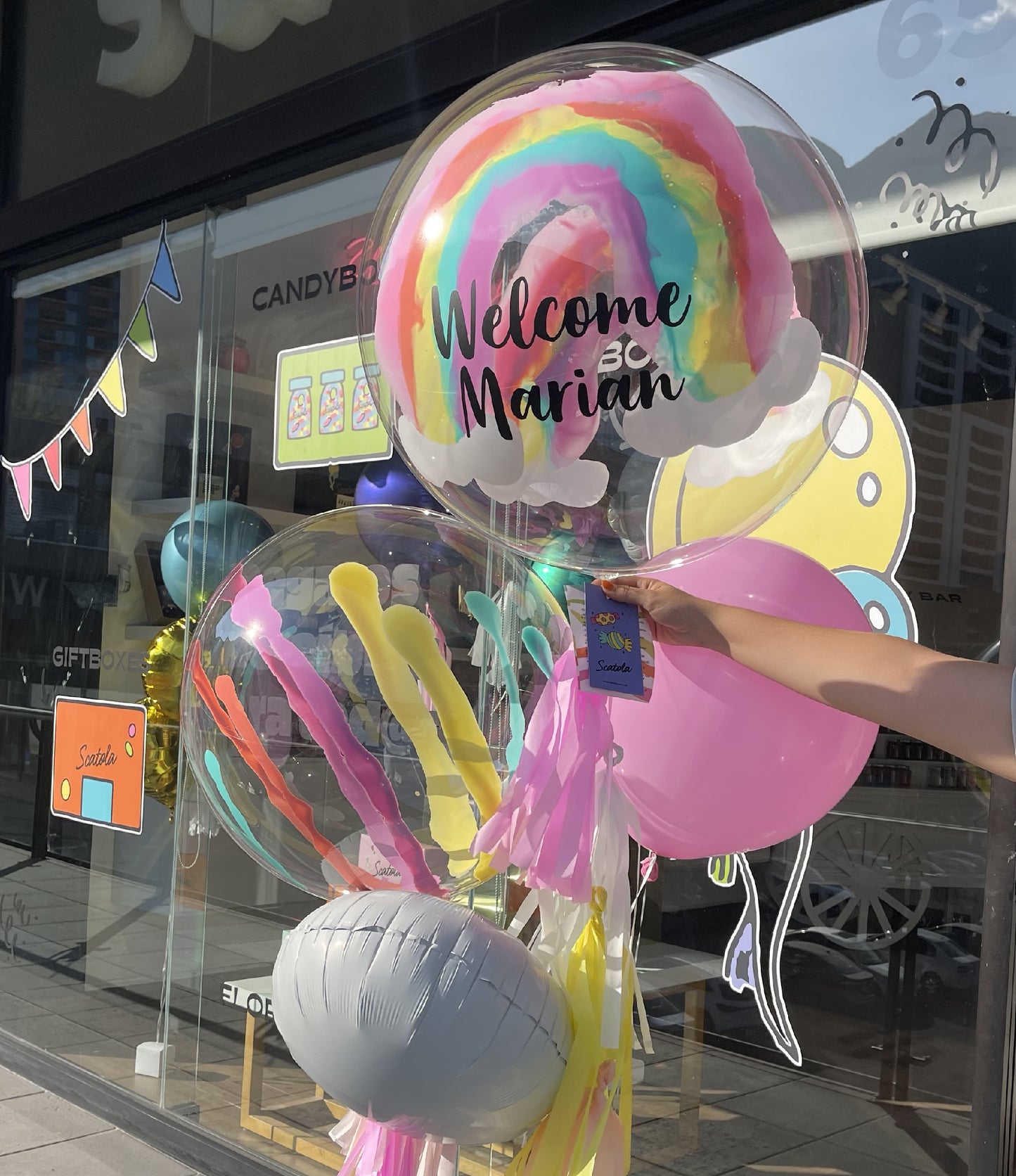 Arreglo de globos rainbow pastel