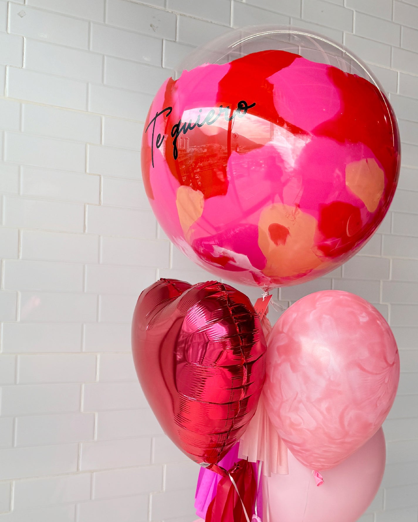 Arreglo de globos con corazón