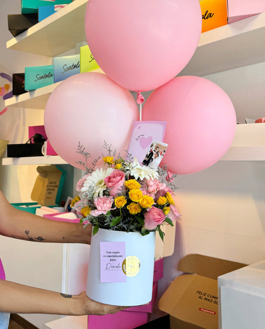 Arreglo Flowers con globos